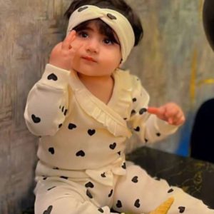 بادی زیردکمه و شلوار و هدبند قلب